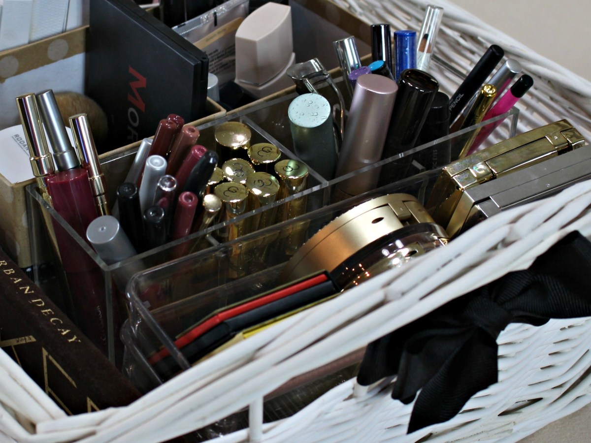 DIY Makeup Organizer