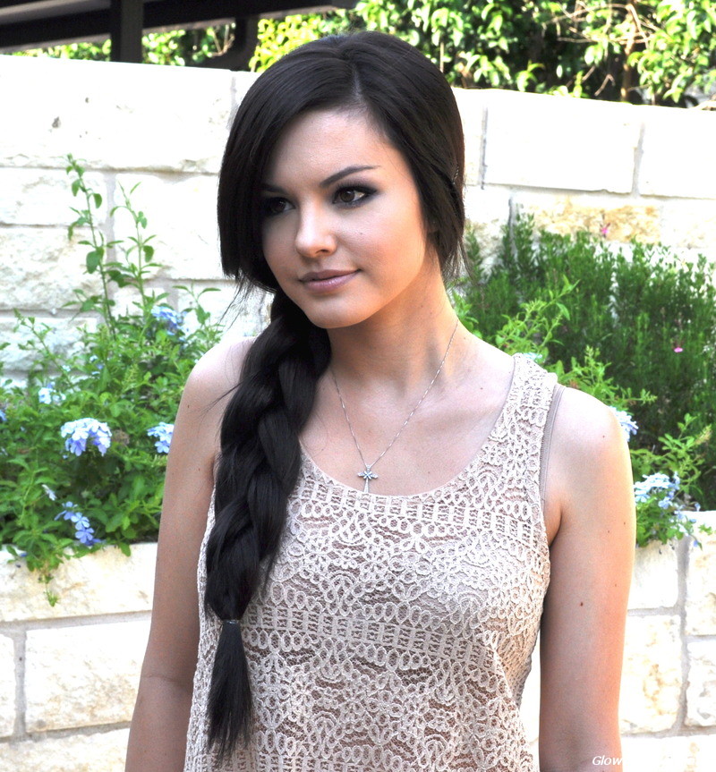 Voluminous Side Braid